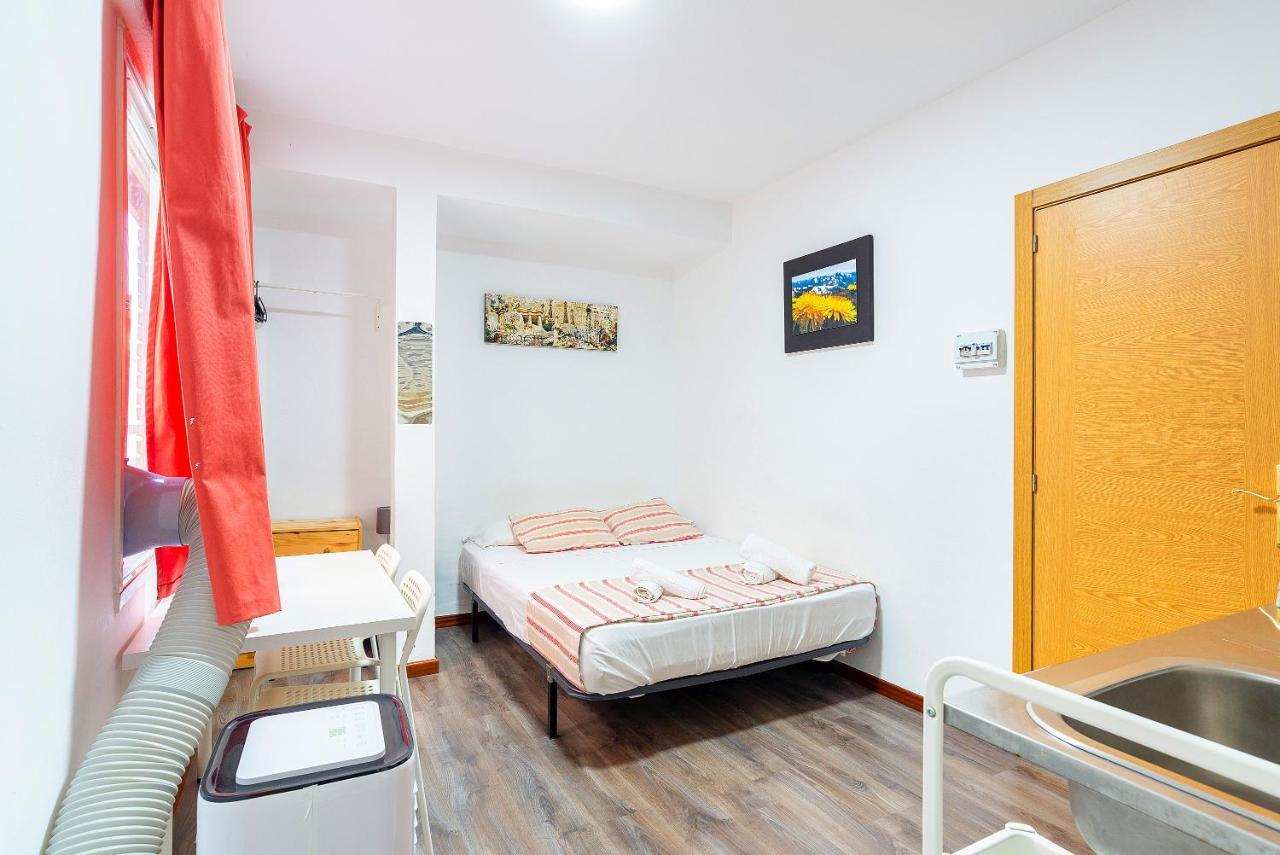 Rooms Young People Only, Soho Citycenter Μάλαγα Εξωτερικό φωτογραφία
