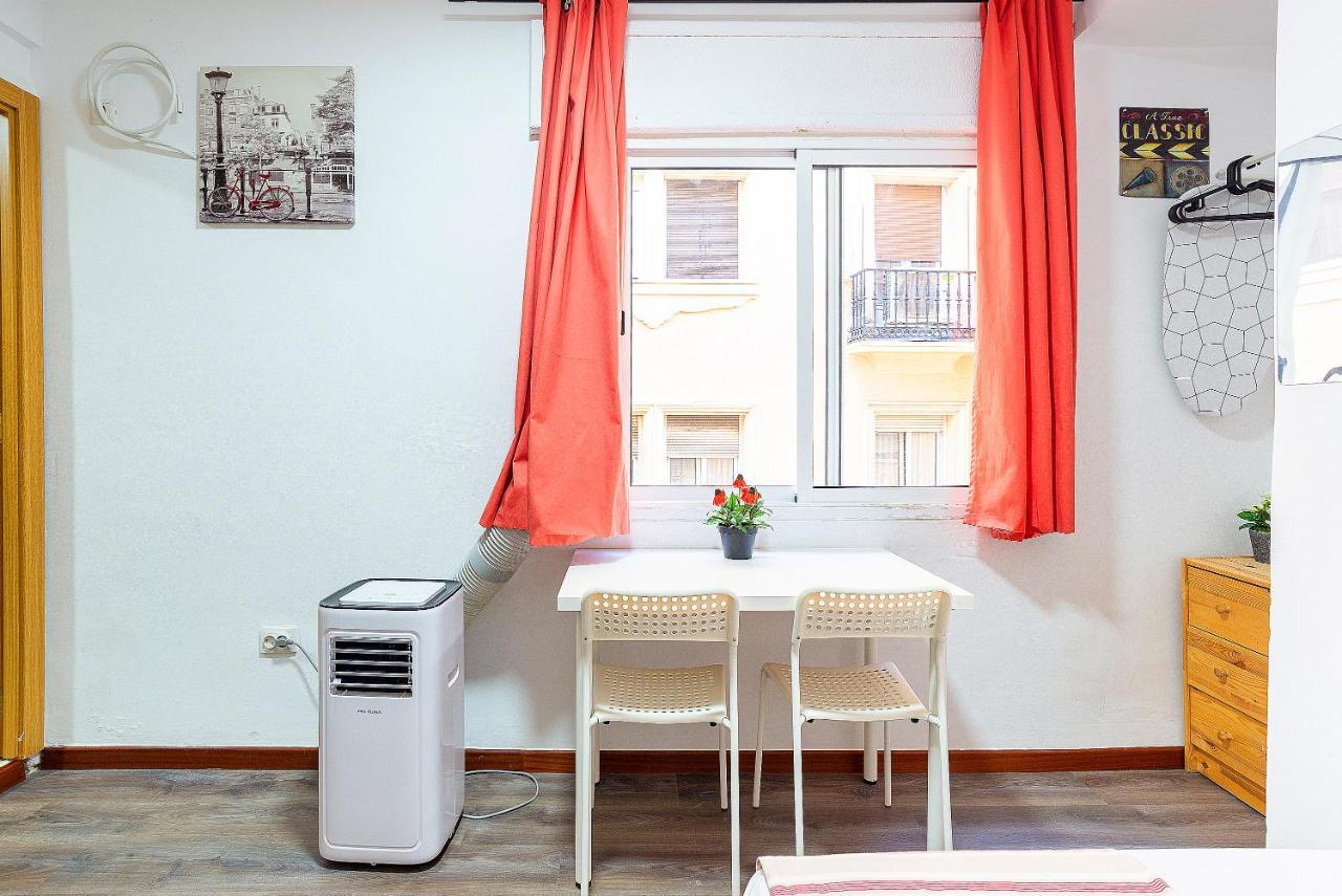 Rooms Young People Only, Soho Citycenter Μάλαγα Εξωτερικό φωτογραφία