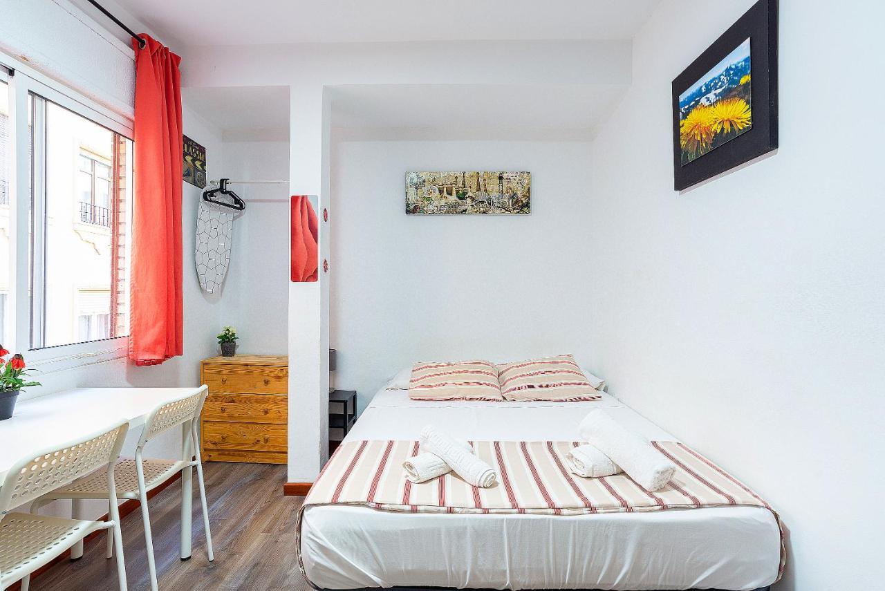 Rooms Young People Only, Soho Citycenter Μάλαγα Εξωτερικό φωτογραφία